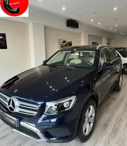 Mercedes-Benz GLC 250 pieno