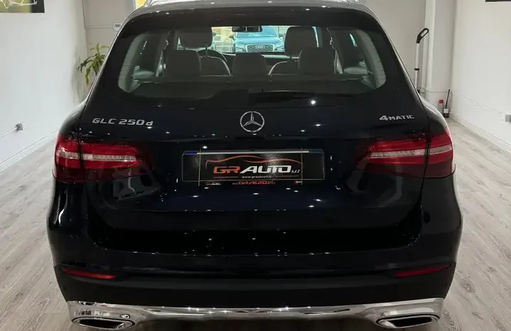 Mercedes-Benz GLC 250 pieno