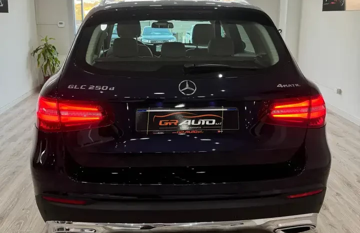 Mercedes-Benz GLC 250 pieno