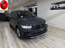 Volkswagen Tiguan 2.0 TDI 150 CV SCR DSG 4MOTION Elegance Tetto Open Sky pieno