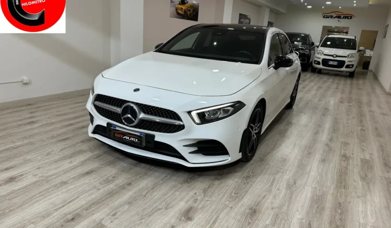 Mercedes-Benz A 180d Premium AMG pieno