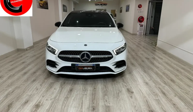 Mercedes-Benz A 180d Premium AMG pieno