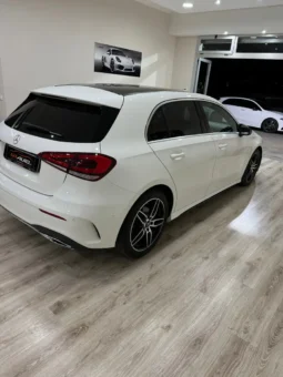 Mercedes-Benz A 180d Premium AMG pieno