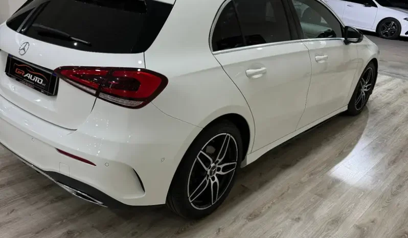 Mercedes-Benz A 180d Premium AMG pieno